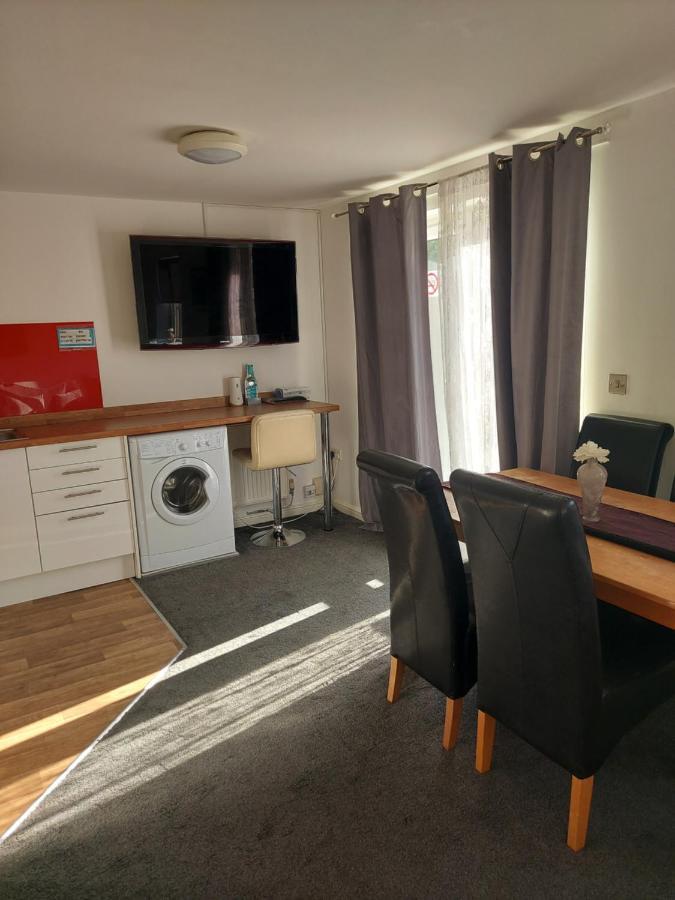 The Elms - Close To City Centre Cardiff Exterior foto